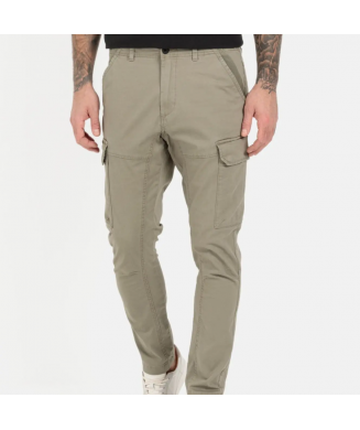 Pantalon cargo coupe fuselée