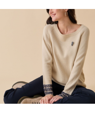 Pull détails broderie